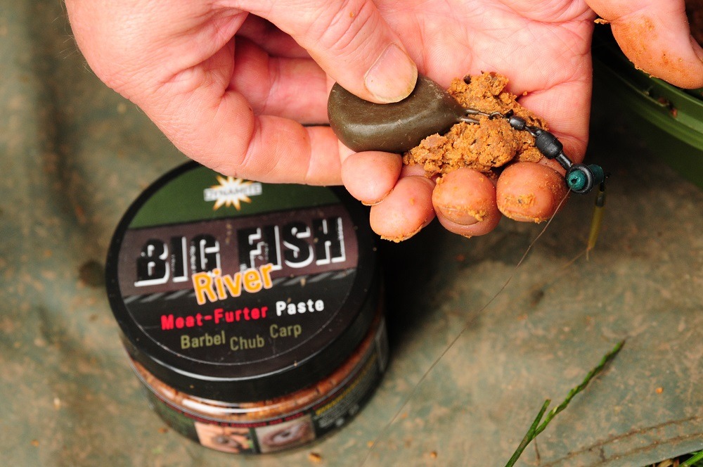 Dynamite Baits Big Fish River Paste – Meat-Furter